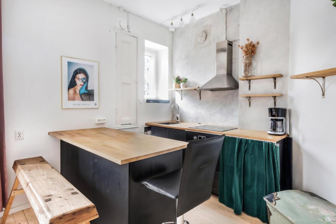 Appartement Wehost Modern Kitchen Studio With Bright Colours à Helsinki Extérieur photo